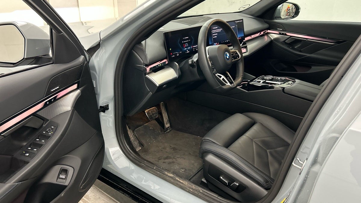 BMW i5 eDrive40 Touring M-Sport billede 10