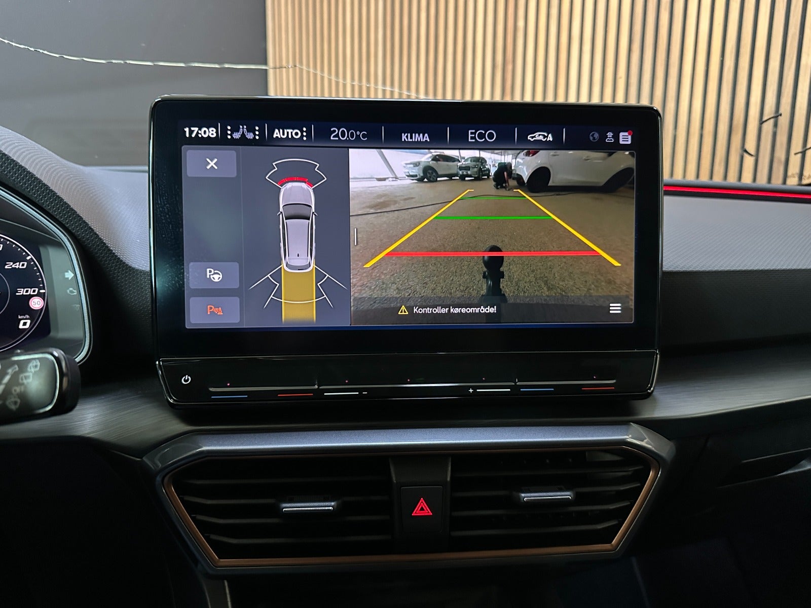 Billede af Cupra Leon 1,4 eHybrid Sportstourer DSG