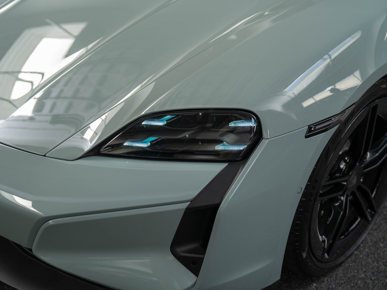 Gallery image 6 of 18