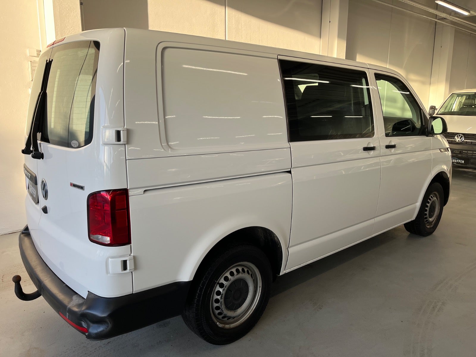 Billede af VW Transporter 2,0 TDi 150 Kassevogn DSG 4Motion kort