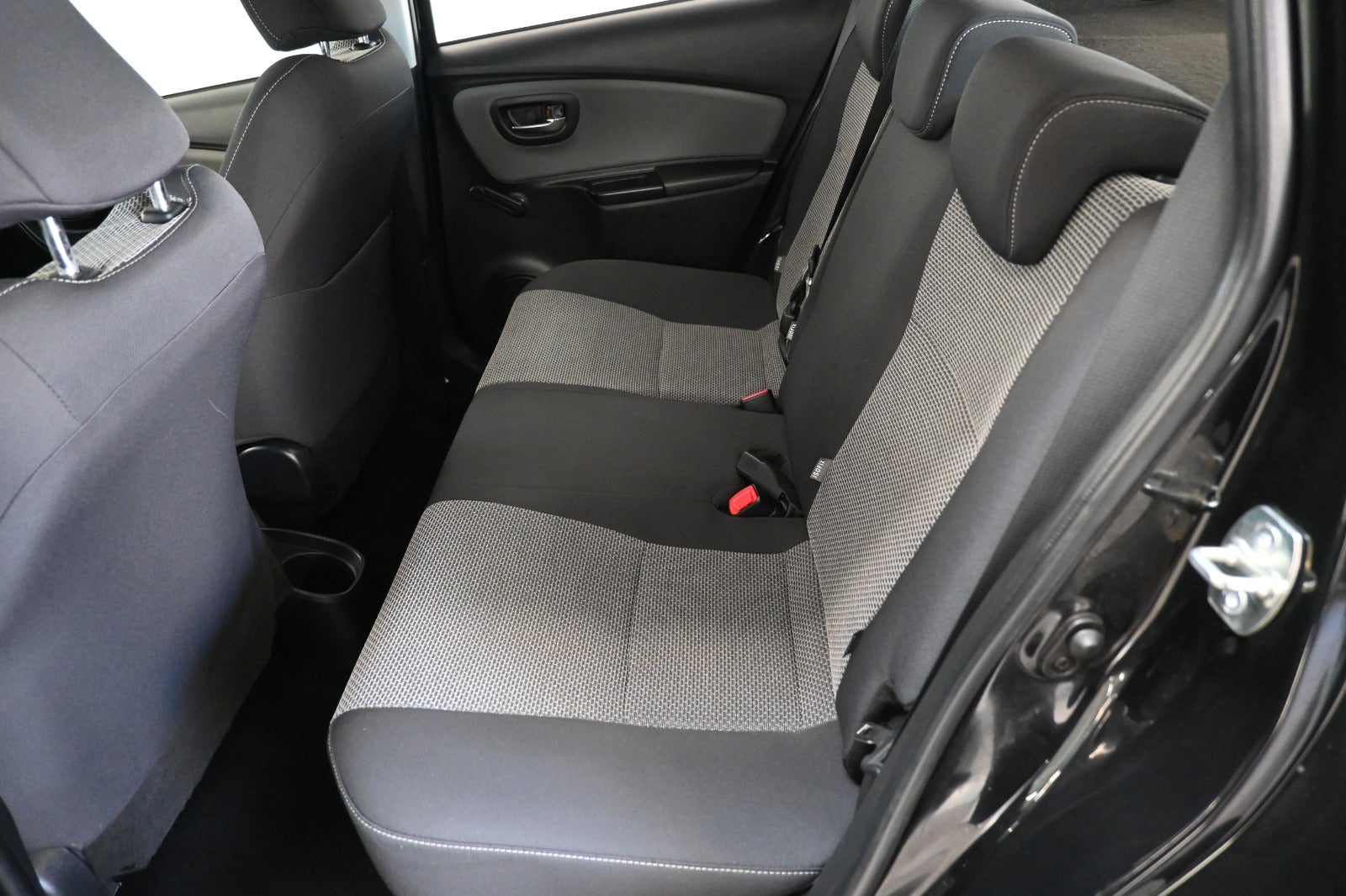 Toyota Yaris Hybrid H2 e-CVT