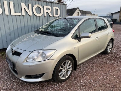 Toyota Auris 1,6 Luna+ 5d