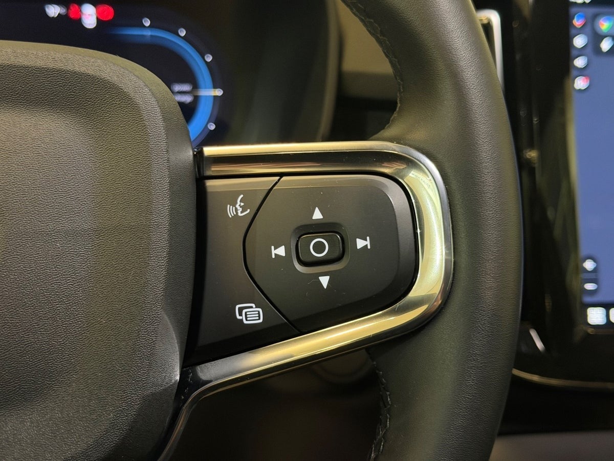 Volvo EX40 Twin Black Edition