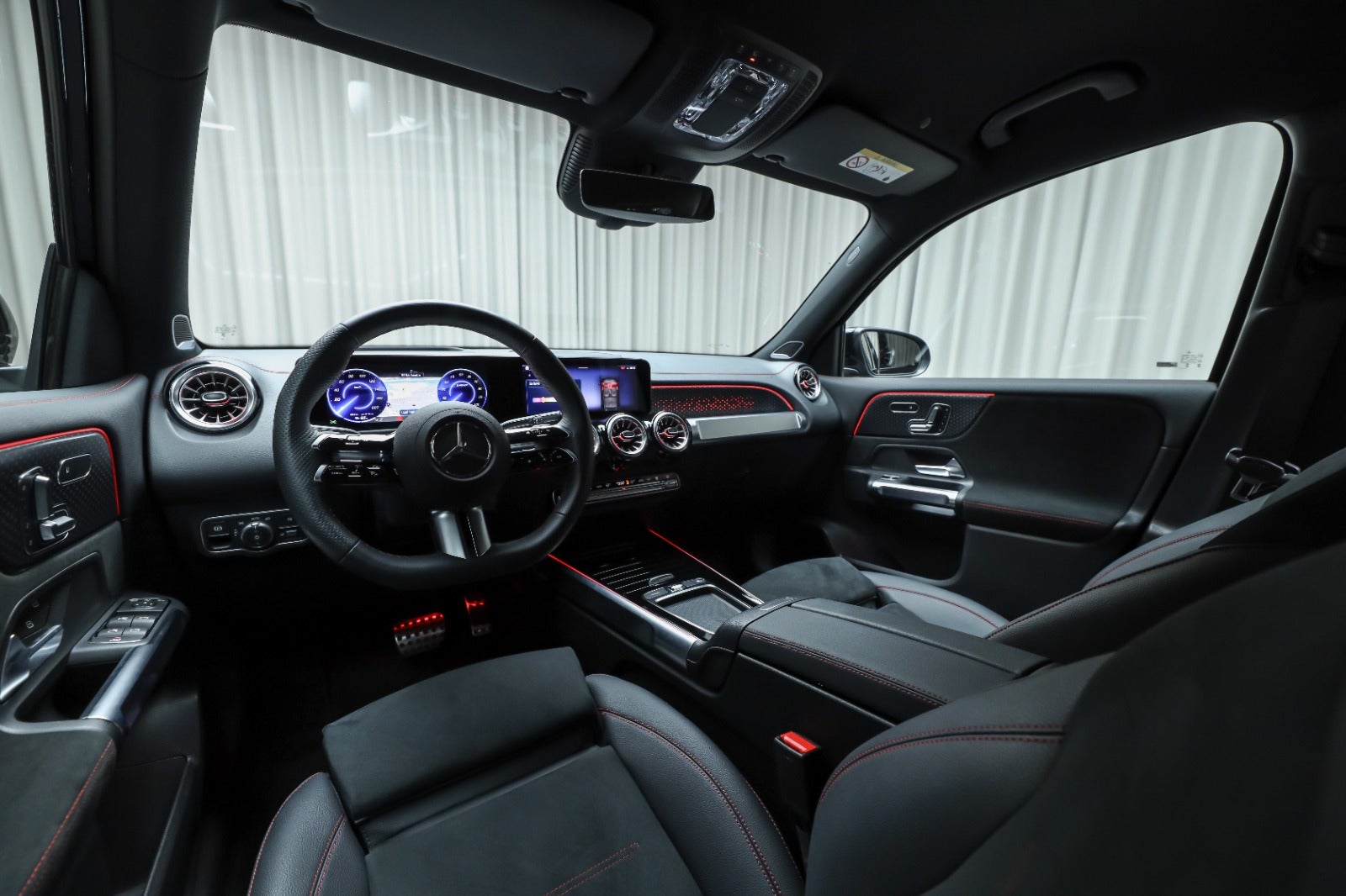 Mercedes-Benz EQB 250+ (4/8)