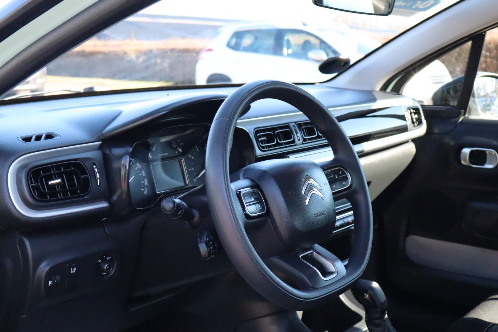 Billede af Citroën C3 1,2 PureTech 83 Shine