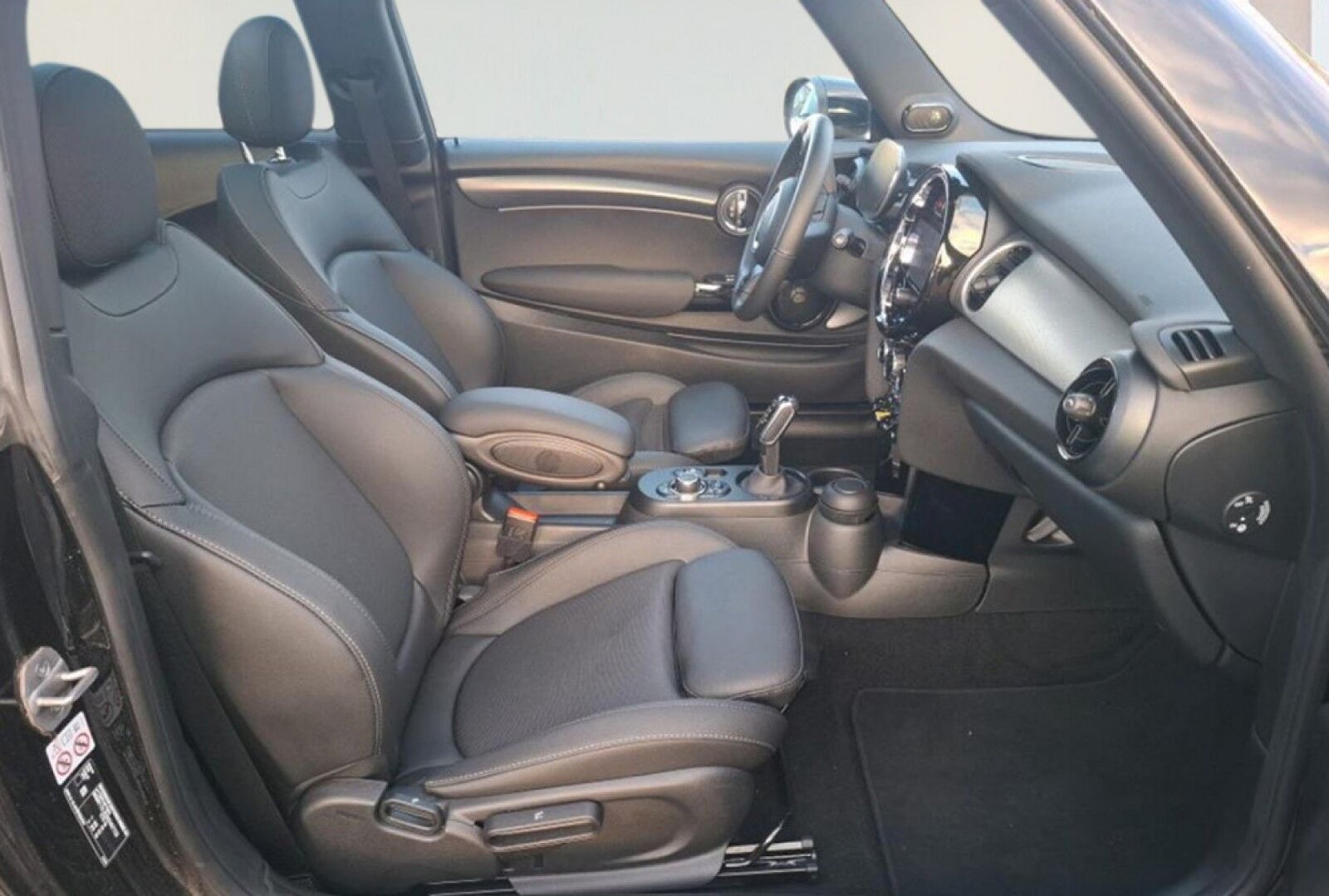 MINI Cooper SE Edition Premium Plus