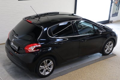 Peugeot 208 VTi Allure Sky