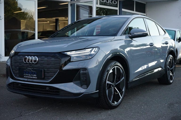 Audi Q4 e-tron S-line Sportback quattro