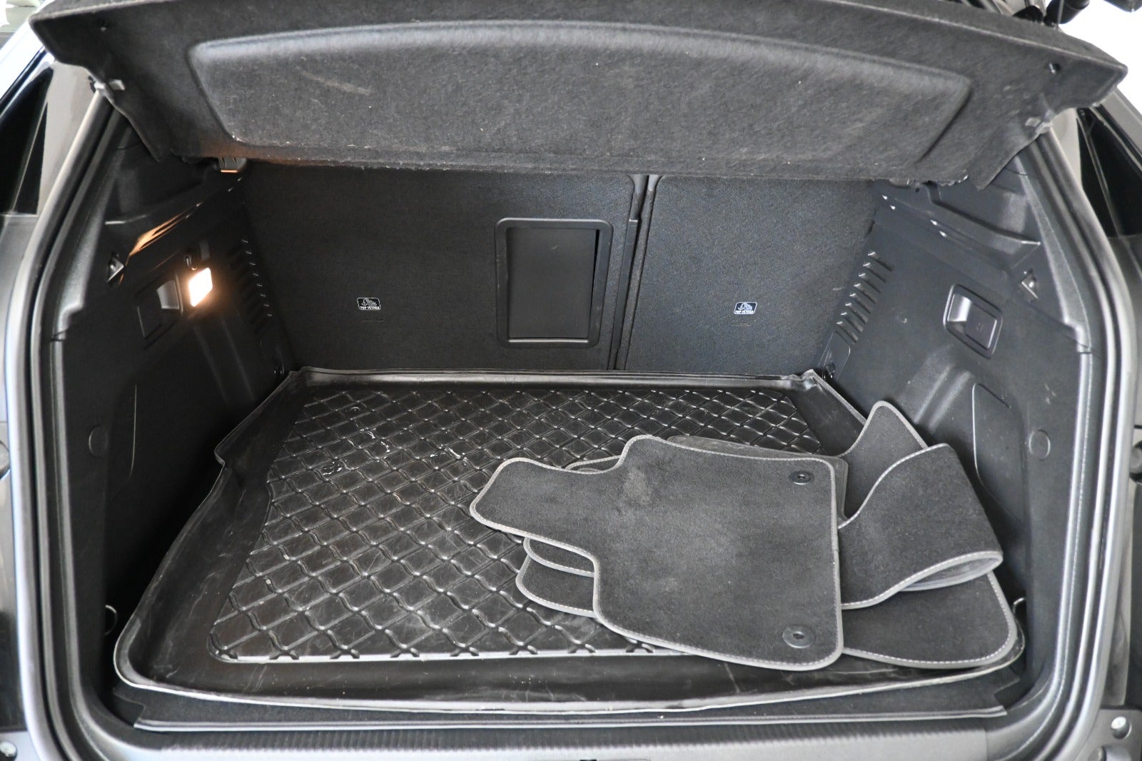 Peugeot 3008 Hybrid Allure Sport LTD EAT8