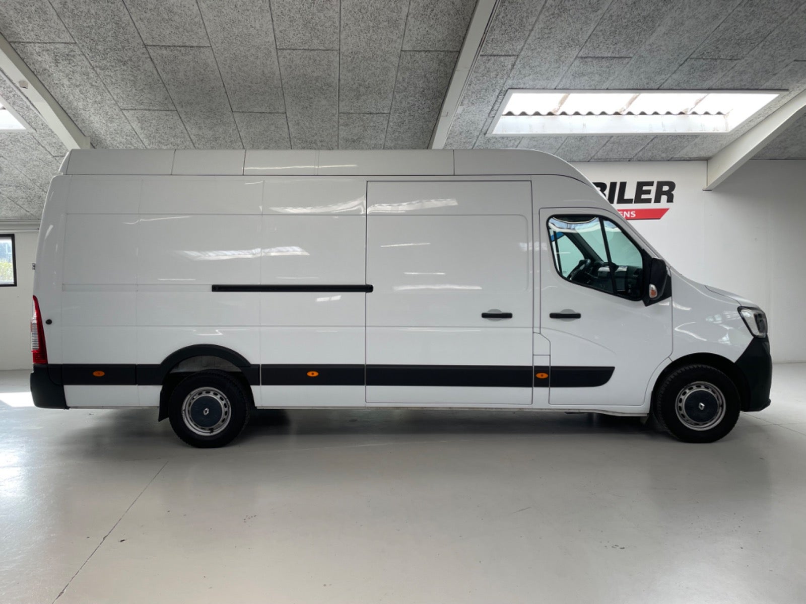 Billede af Renault Master IV T35 2,3 dCi 165 L4H3 Kassevogn RWD