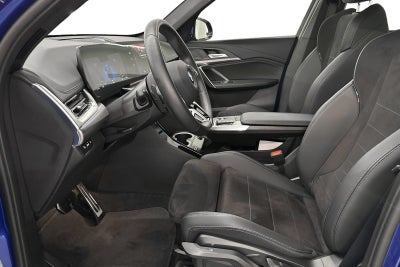 BMW iX1 eDrive20 M-Sport - 4