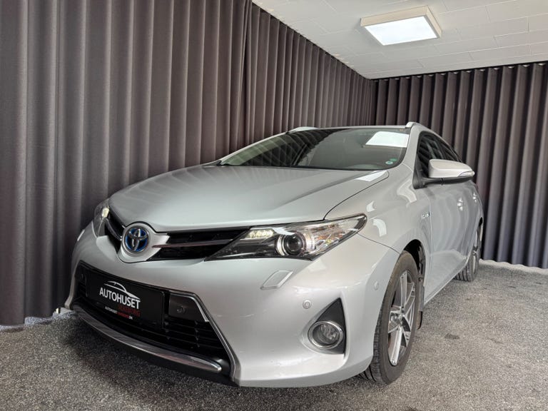 Toyota Auris Hybrid H2 Touring Sports CVT