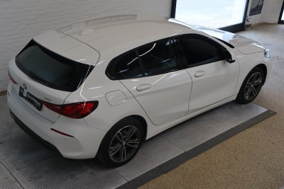 BMW 118i Sport Line aut.