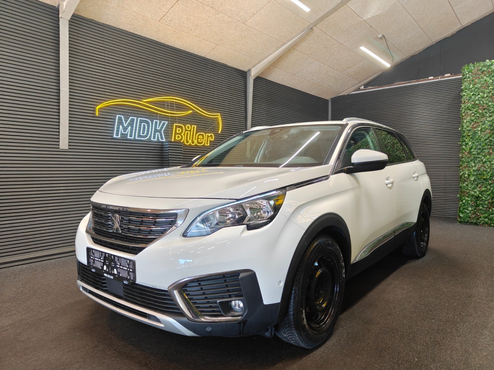 Billede af Peugeot 5008 1,2 e-THP 130 Allure 7prs