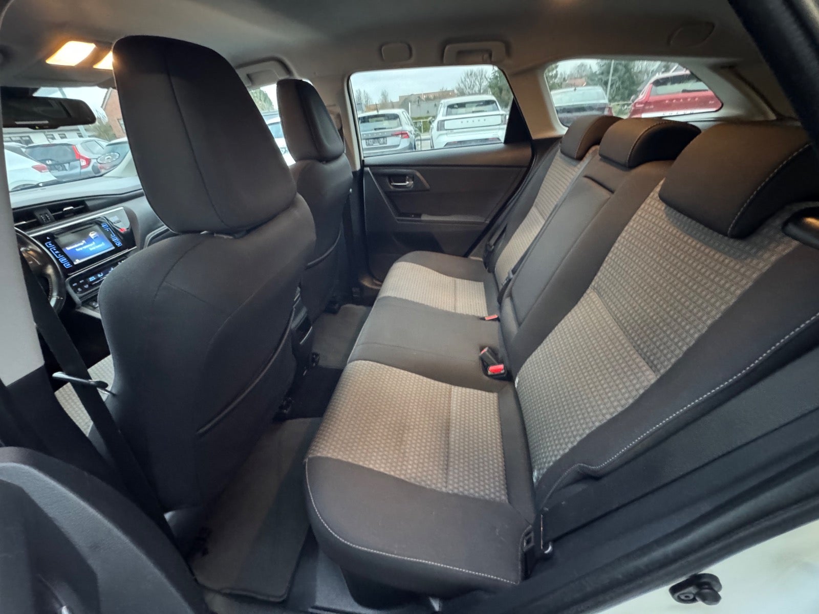 Billede af Toyota Auris 1,8 Hybrid H2 Style Touring Sports CVT