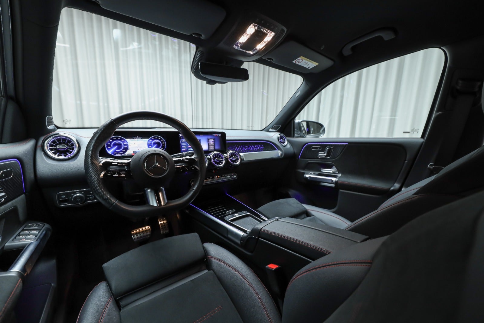 Mercedes-Benz EQB 250+ (4/8)