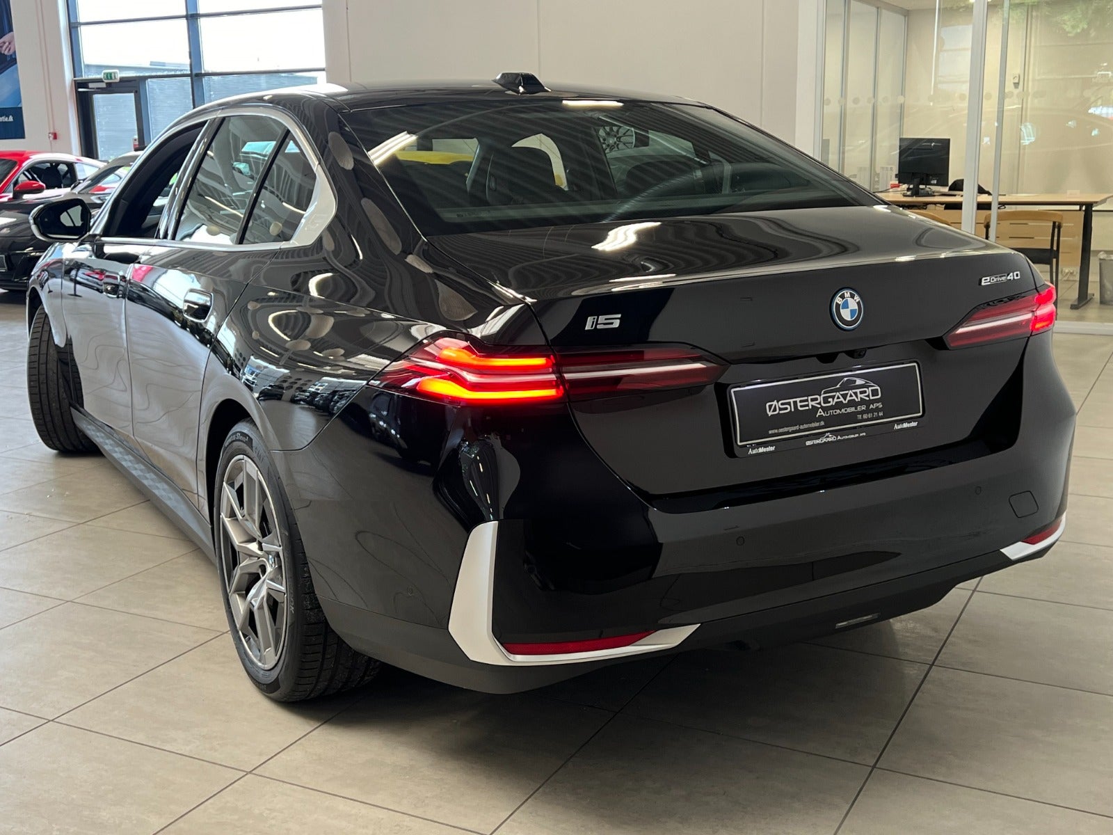 BMW i5 2024