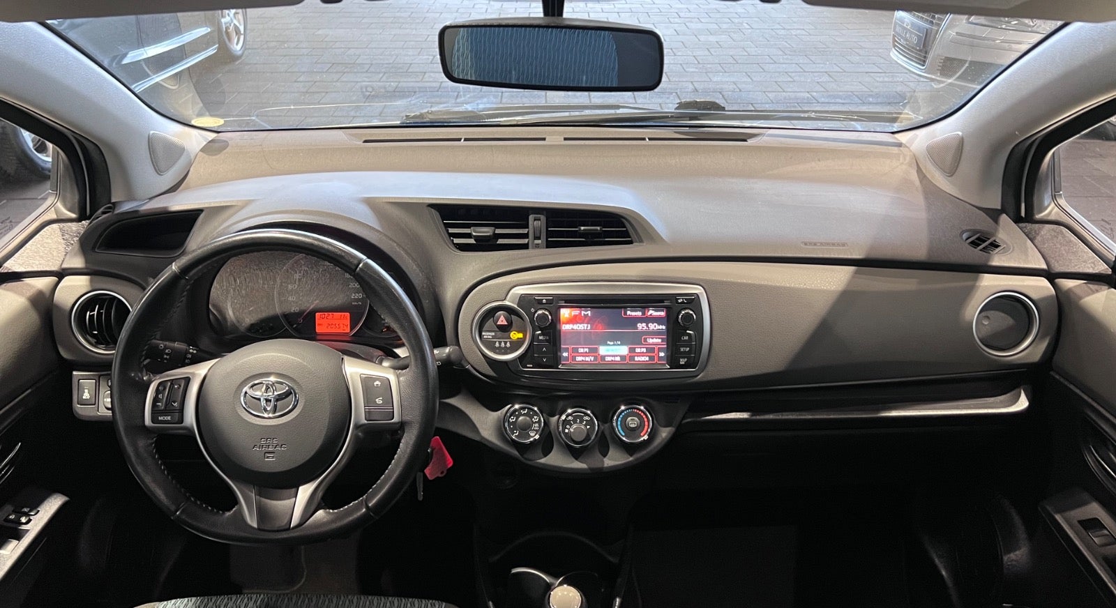 Billede af Toyota Yaris 1,4 D-4D T2 Van