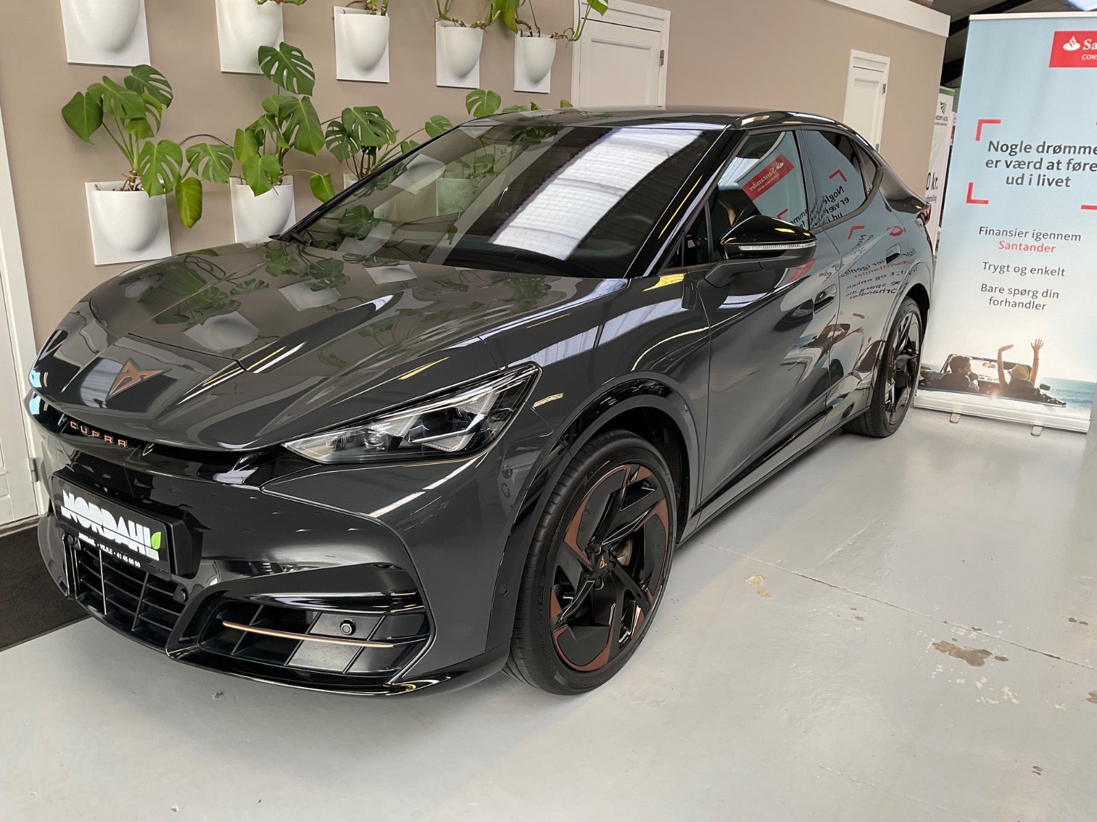 Cupra Tavascan 77 Adrenaline 5d - 1