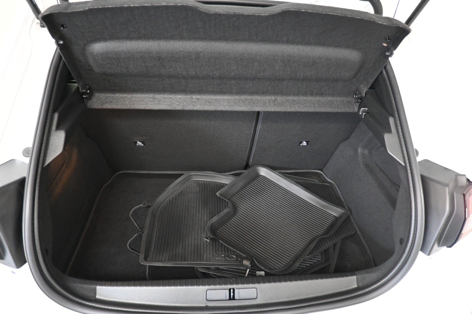 Peugeot 208 PureTech 100 Selection Tech