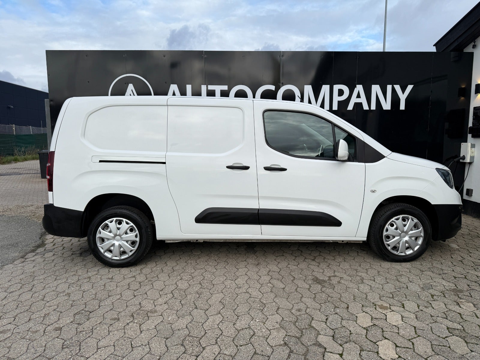 Opel Combo D 102 Enjoy L2V2