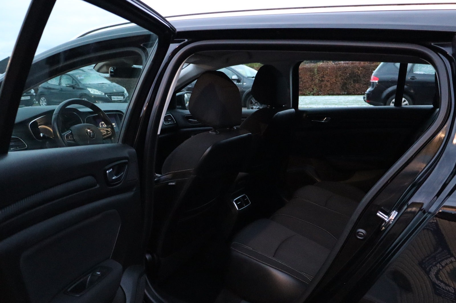 Billede af Renault Megane IV 1,5 dCi 115 Zen Sport Tourer EDC