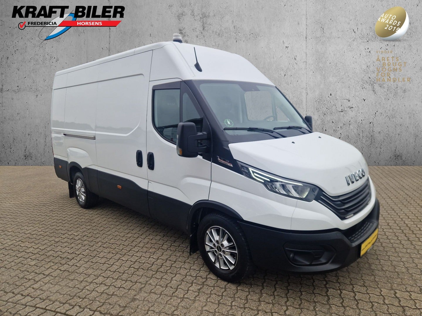 Billede af Iveco Daily 3,0 35S18 12m³ Van AG8