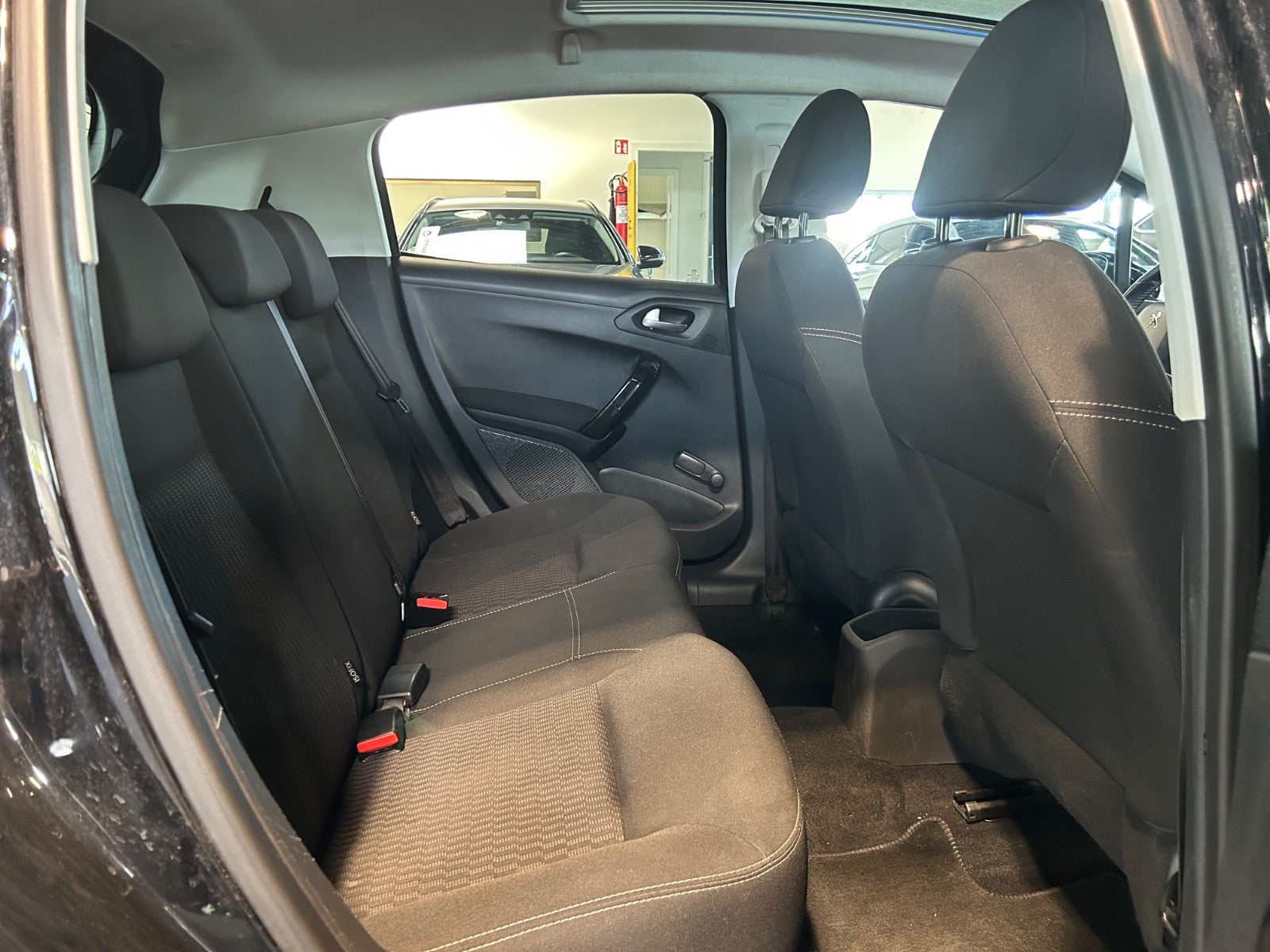 Peugeot 208 - 21