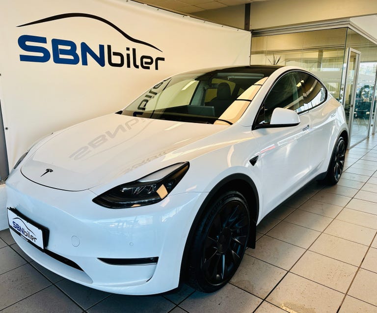 Tesla Model Y Long Range AWD