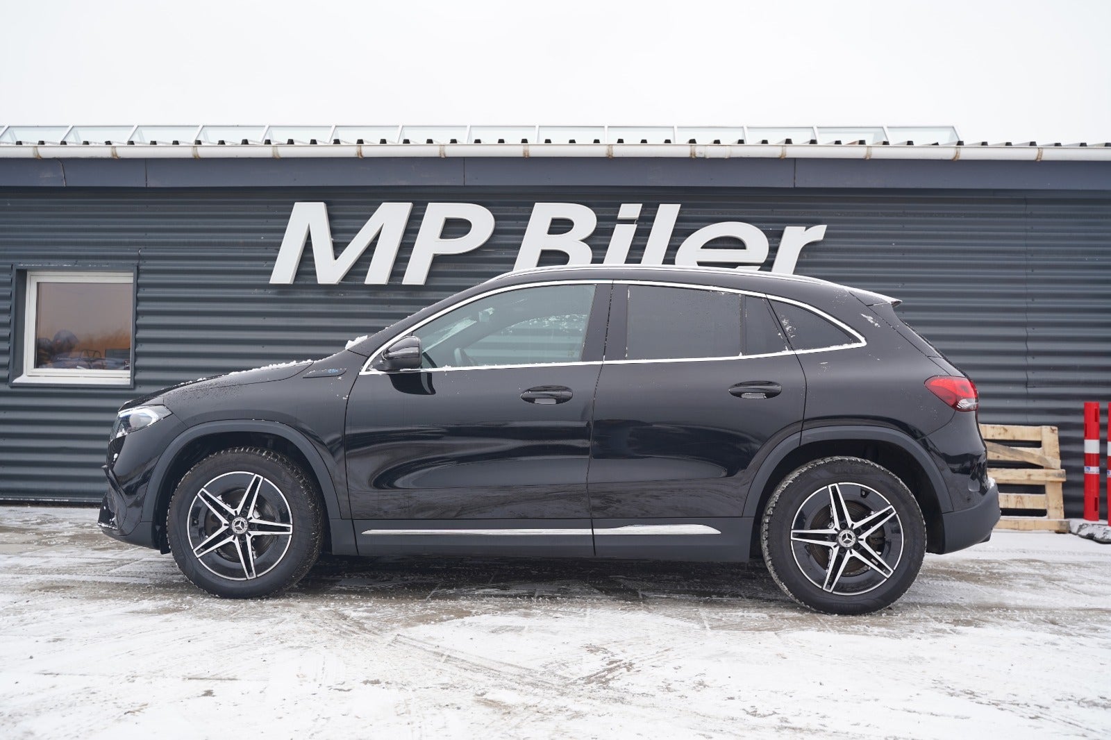 Billede af Mercedes EQA300  AMG Line 4Matic