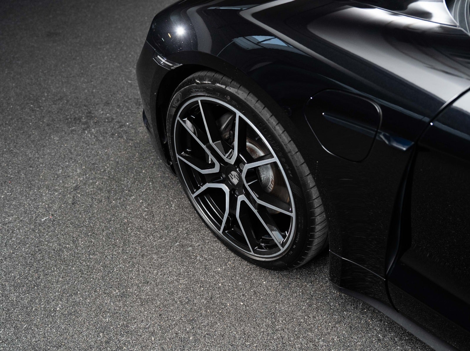 Gallery image 7 of 17