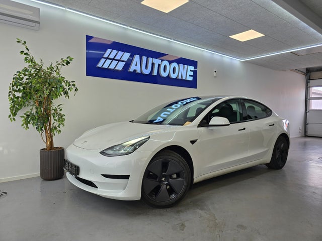 Tesla Model 3  RWD