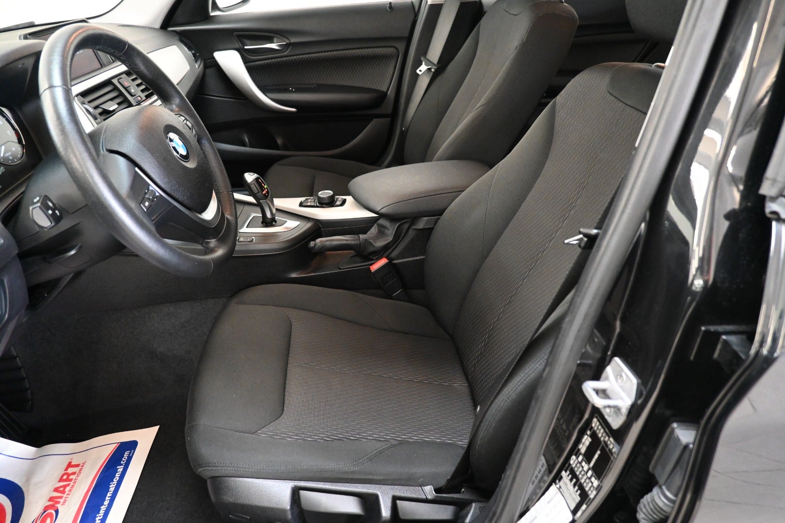 BMW 118i Connected aut.