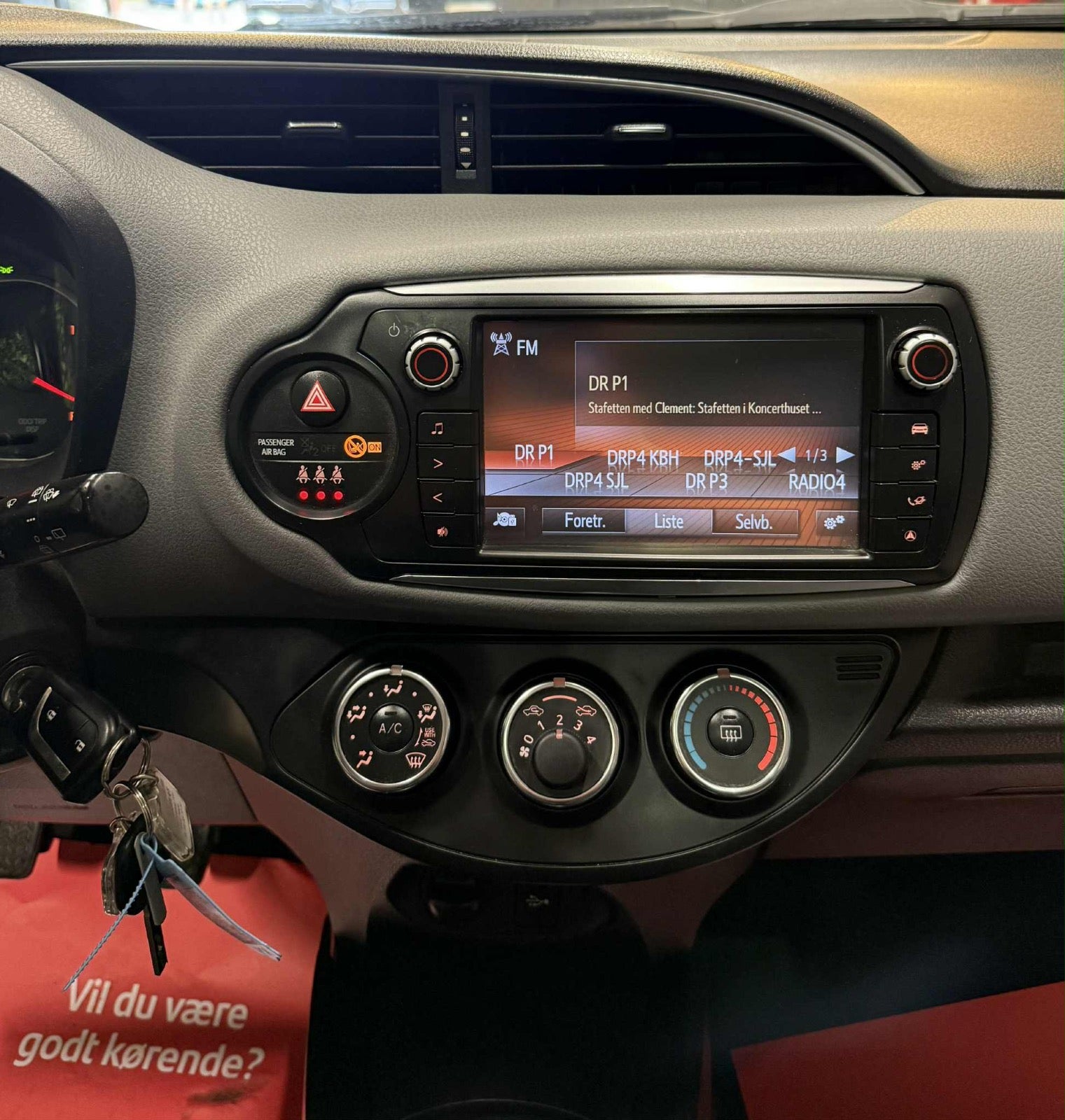 Billede af Toyota Yaris 1,3 VVT-i Skyview
