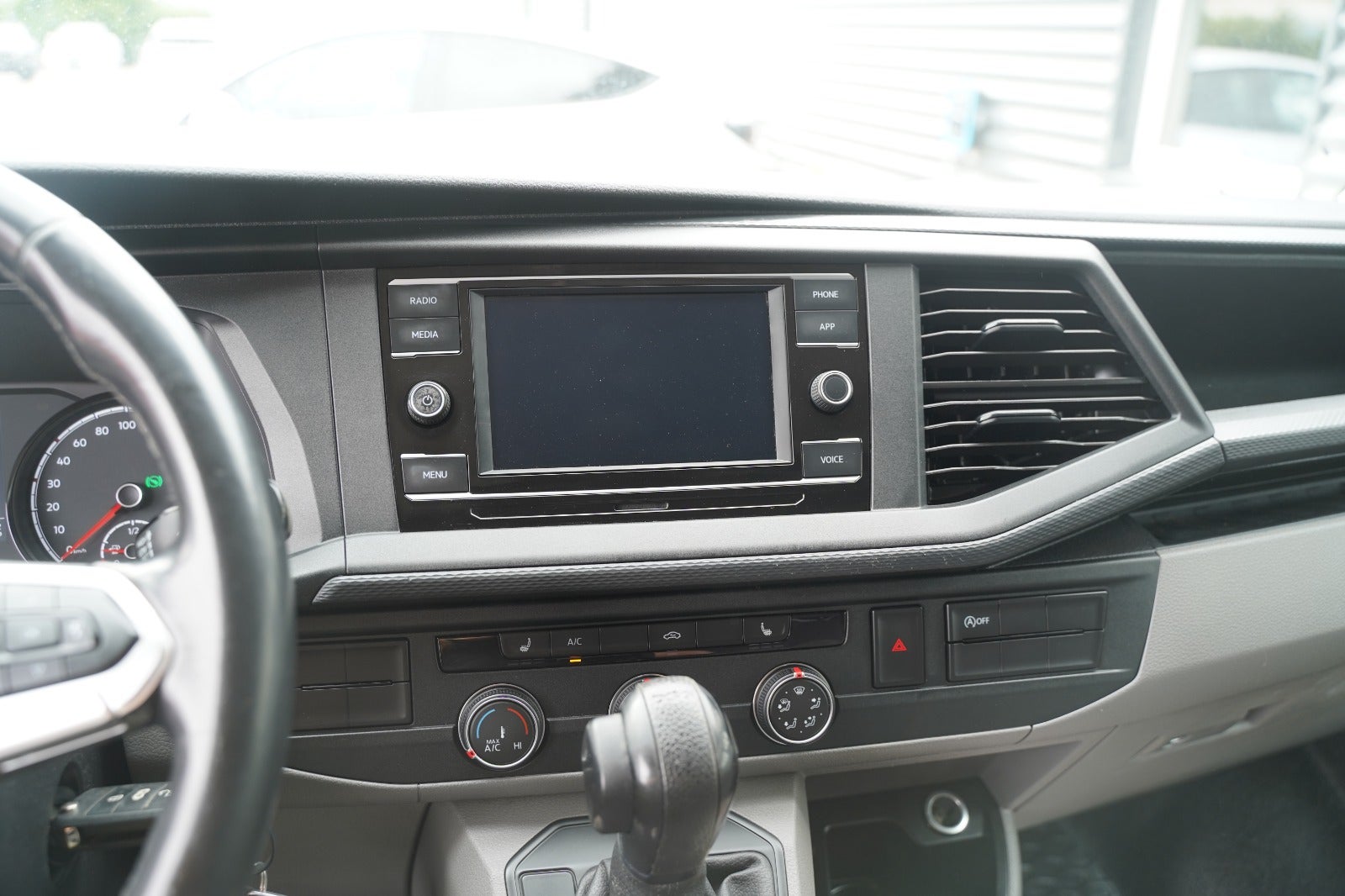 Billede af VW Transporter 2,0 TDi 150 Kassevogn DSG lang
