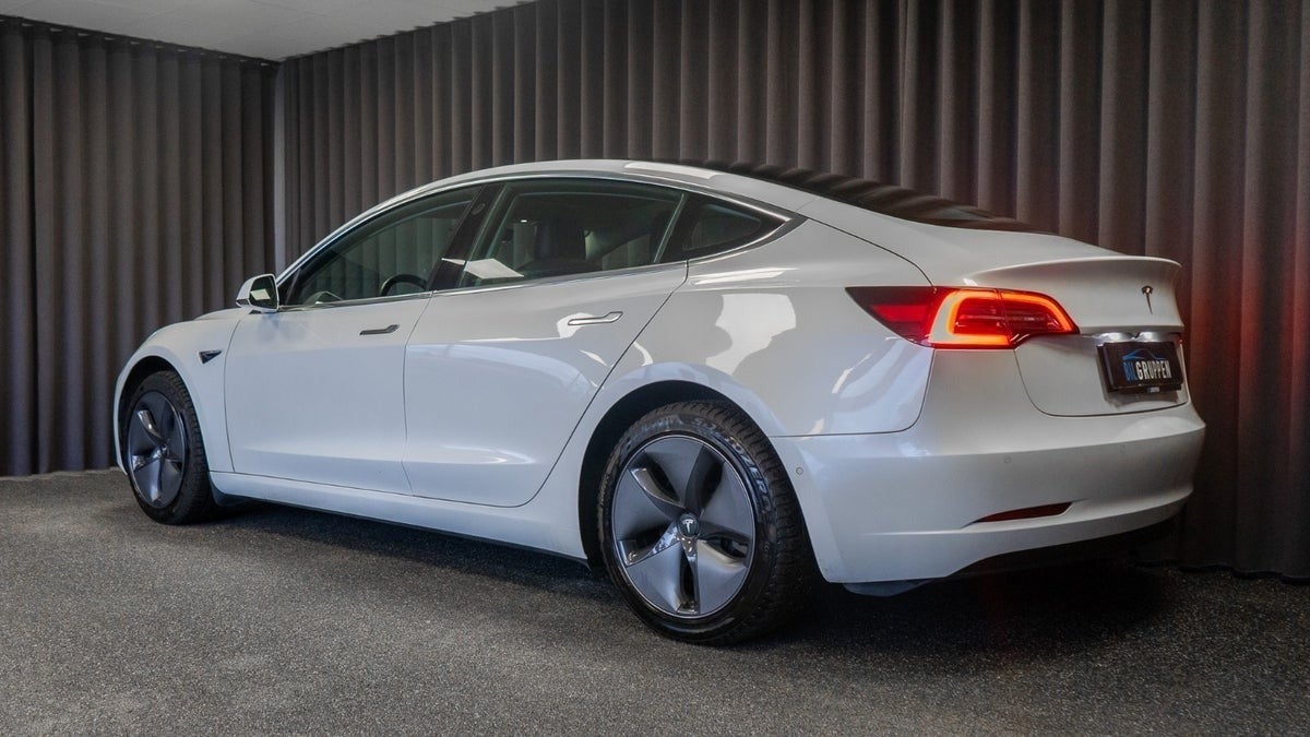 Billede af Tesla Model 3  Standard Range+ RWD