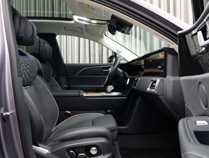 Hongqi E-HS9 Exclusive
