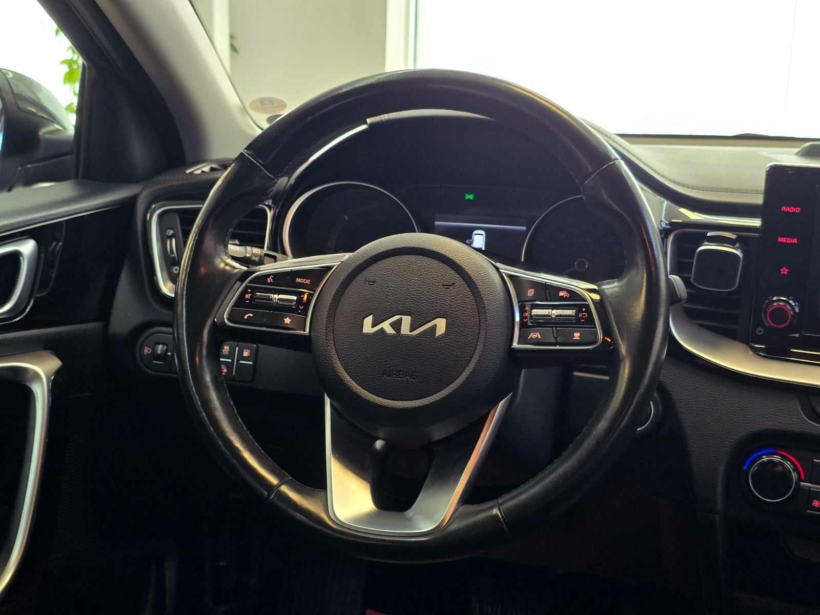 Billede af Kia Ceed 1,6 PHEV Prestige SW DCT