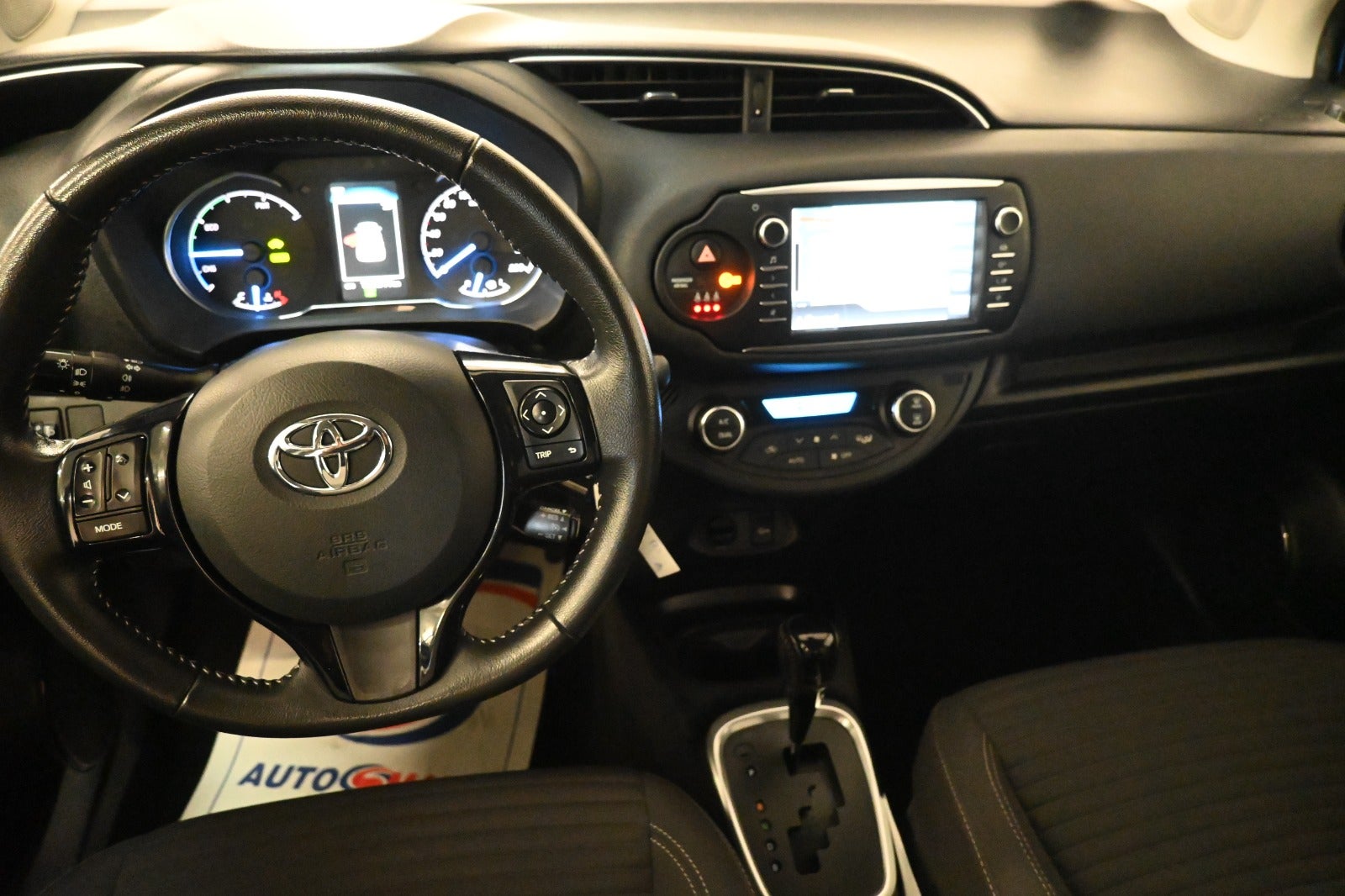 Toyota Yaris Hybrid H2 Premium e-CVT