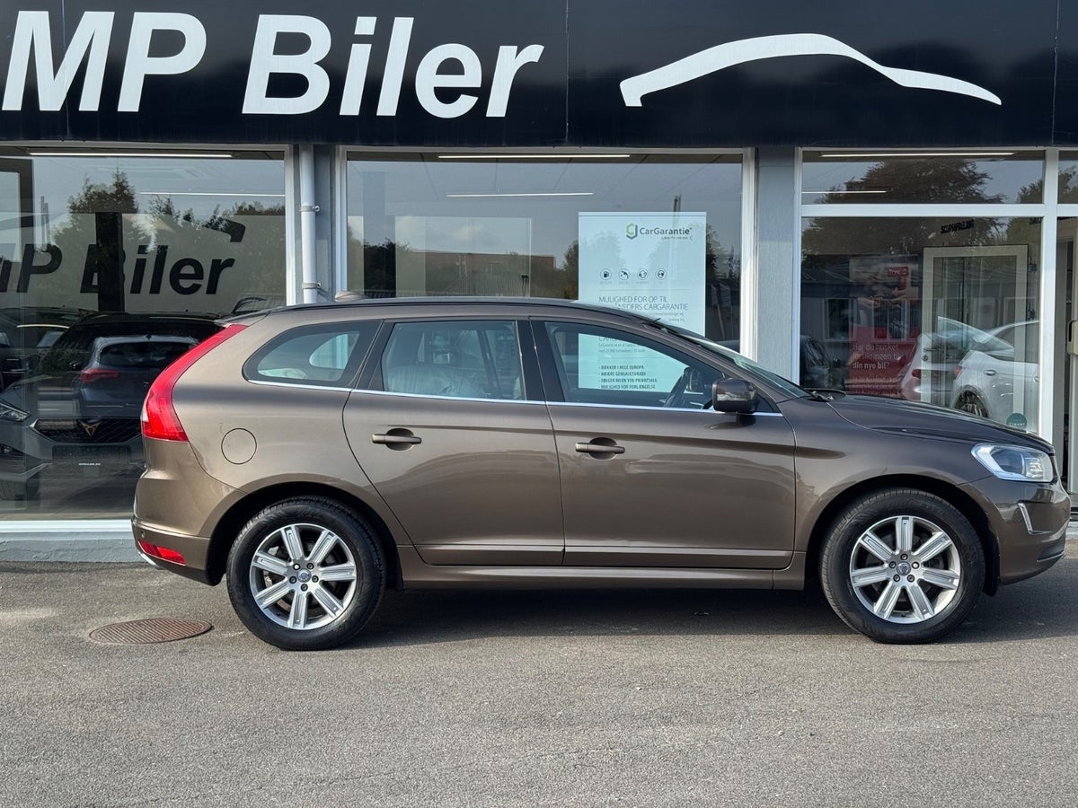 Billede af Volvo XC60 2,4 D5 215 Momentum aut. AWD Van