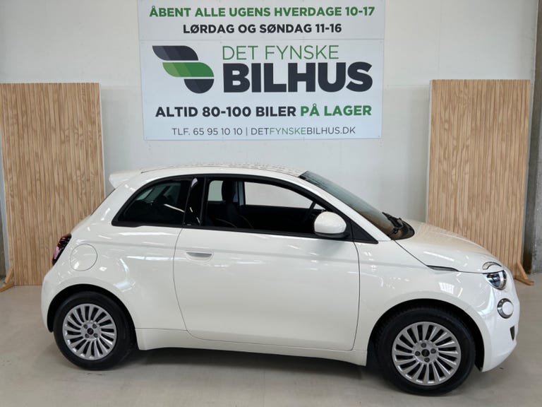 Fiat 500e Action