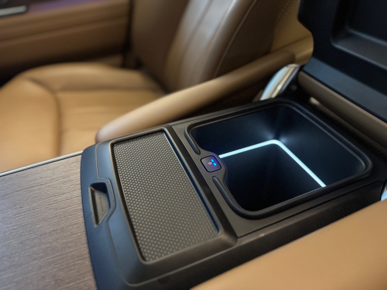 Land Rover – Range Rover