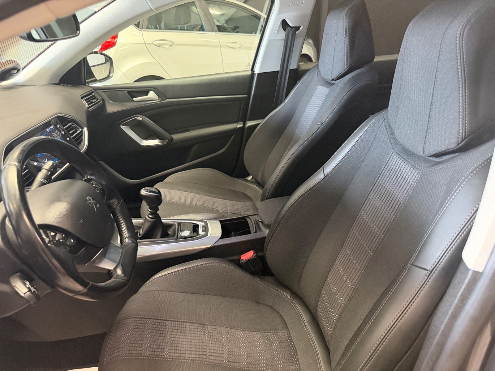 Peugeot 308 BlueHDi 130 Edition SW - billede 9