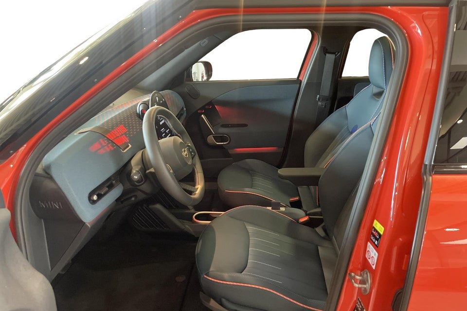 MINI Cooper E Favoured Trim M 2025