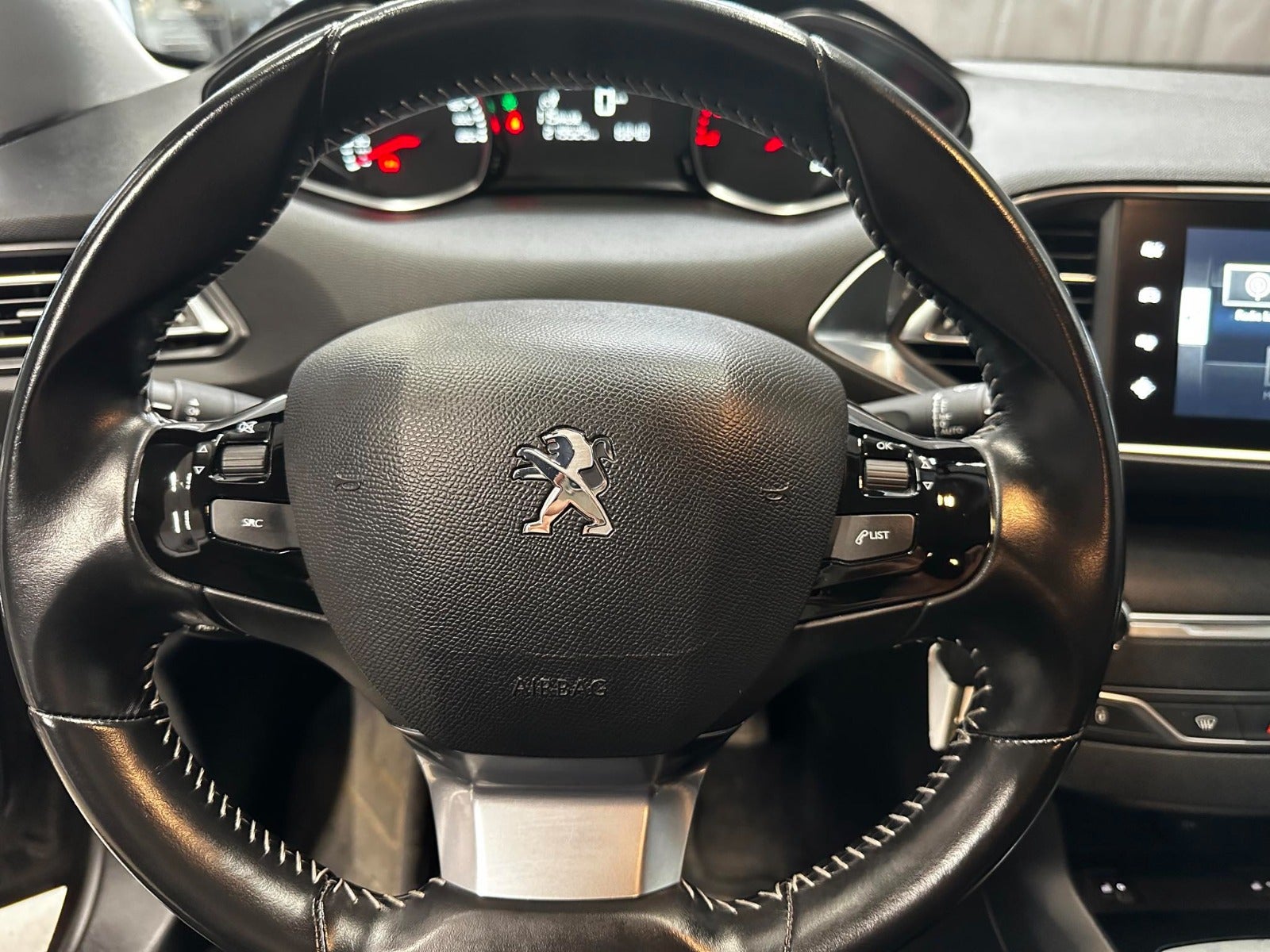 Peugeot 308 2015