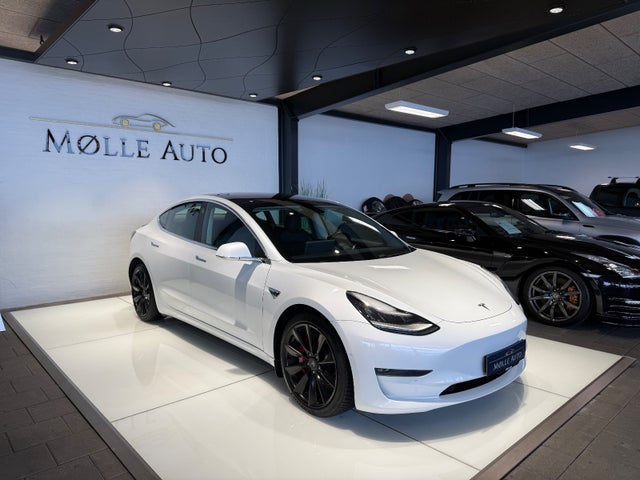 Tesla Model 3  Performance AWD