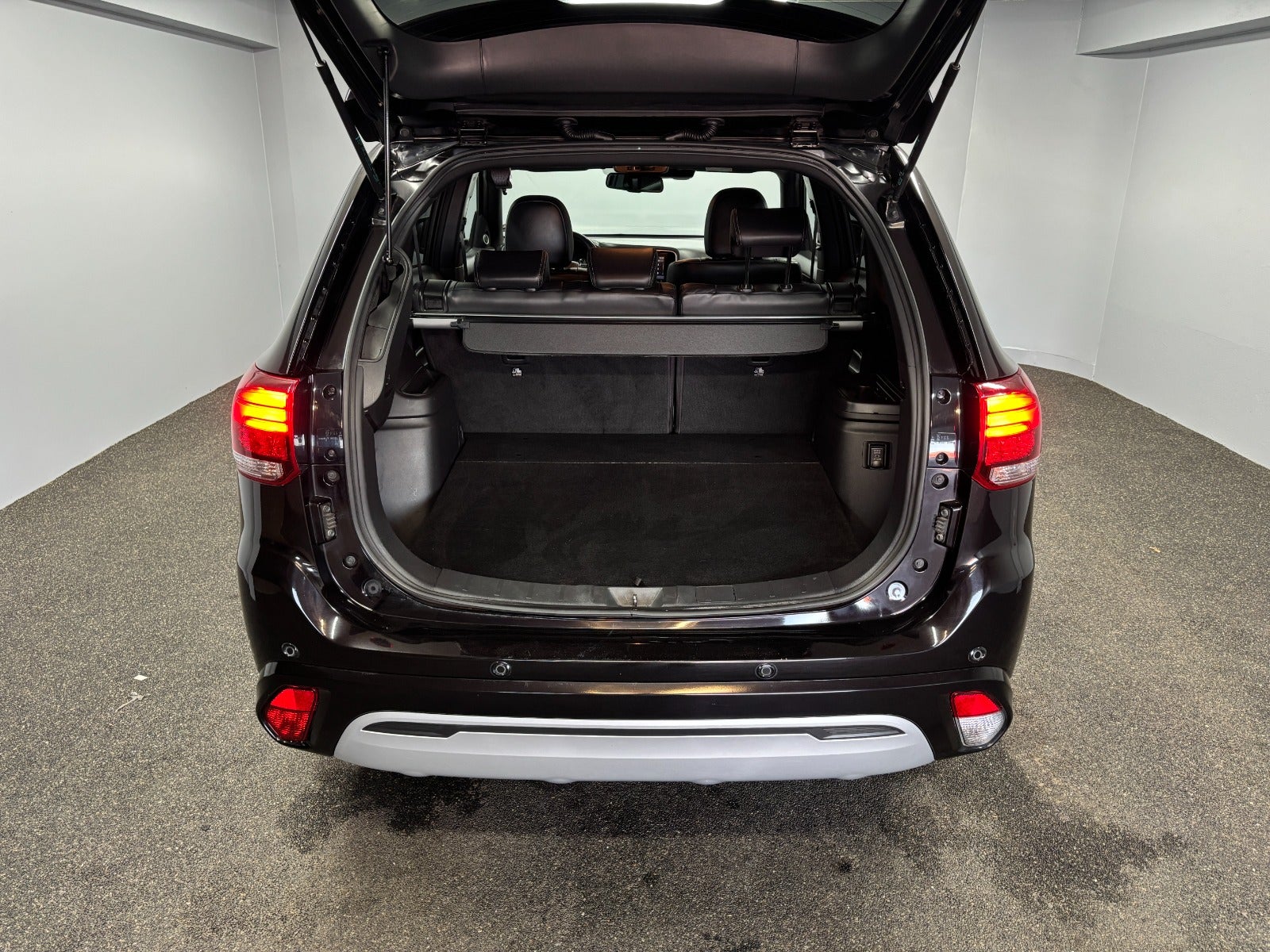 Billede af Mitsubishi Outlander 2,4 PHEV Instyle CVT 4WD