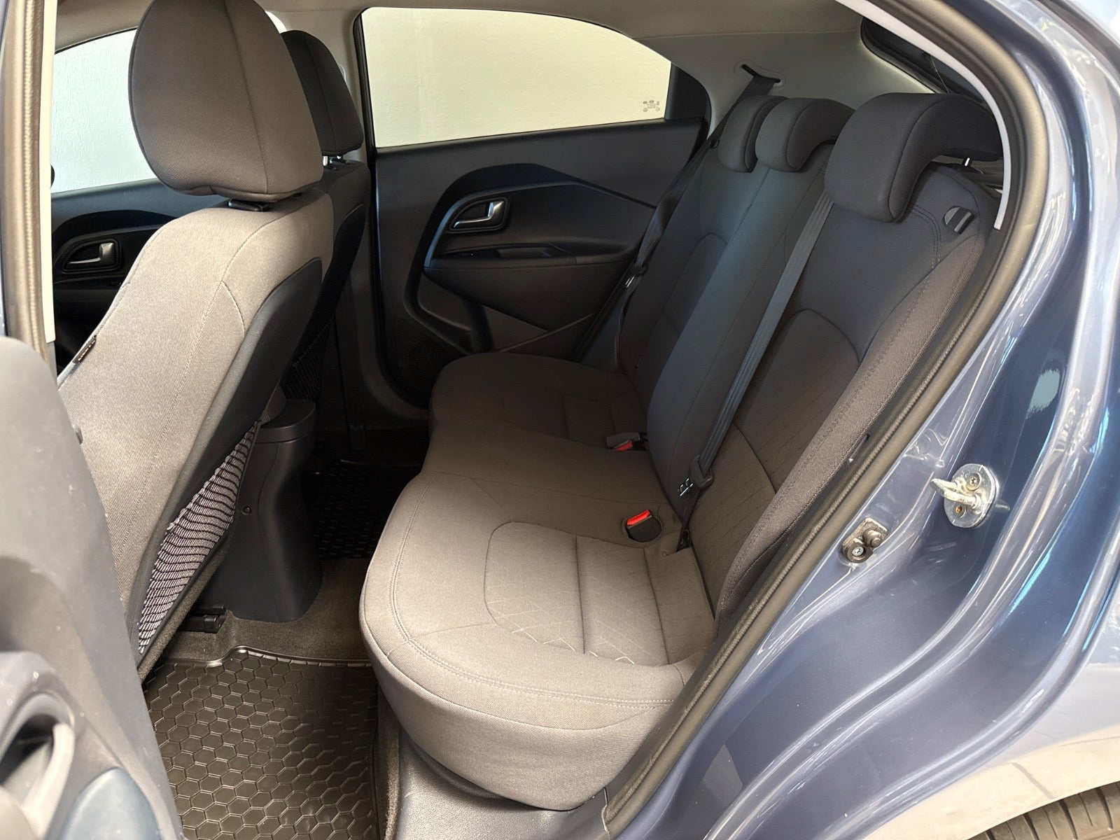 Kia Rio CVVT Attraction