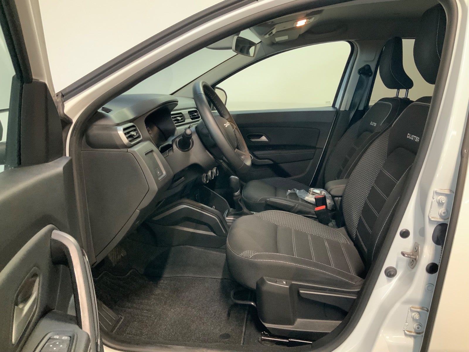 Dacia Duster (6/8)