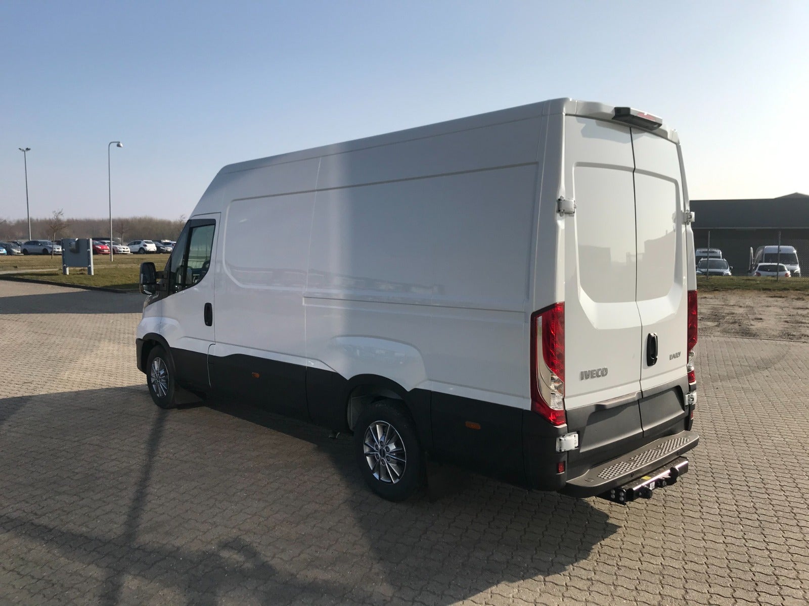 Billede af Iveco Daily 2,3 35S16 12m³ Van AG8